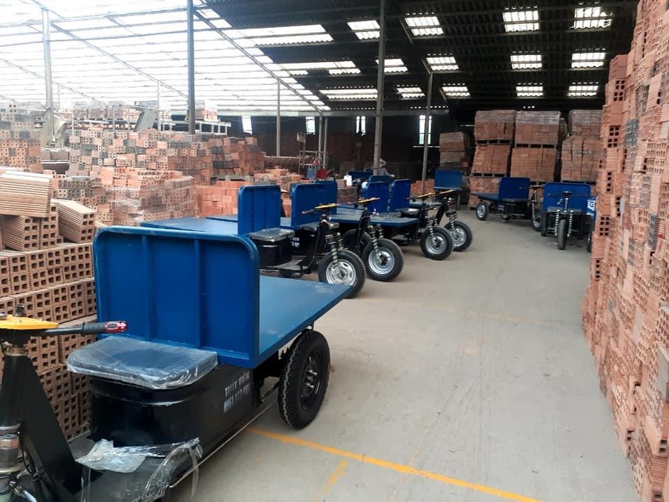 Xe điện chở gạch 700kg thùng phẳng 