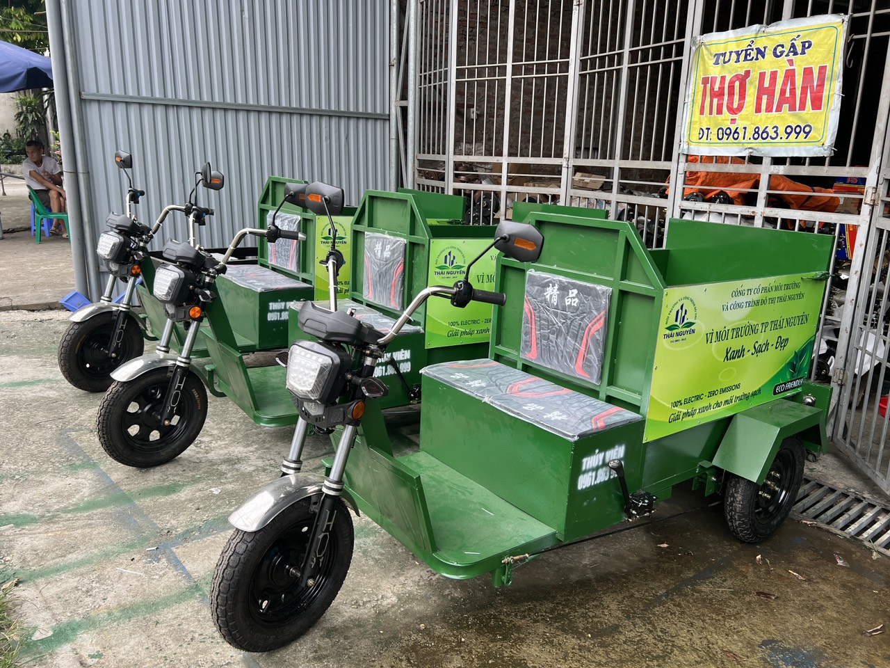 Xe điện thu gom rác 700kg. 